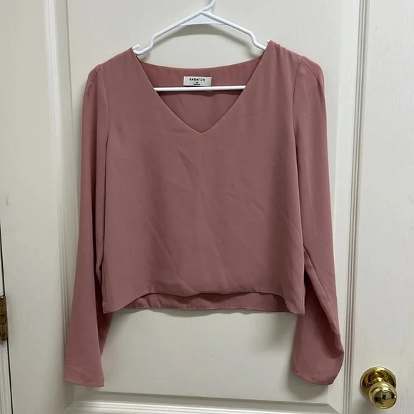 Aritzia Babaton Murphy Long Sleeve V-Neck Blouse | Size XS Dusty Pink - Picture 2 of 7